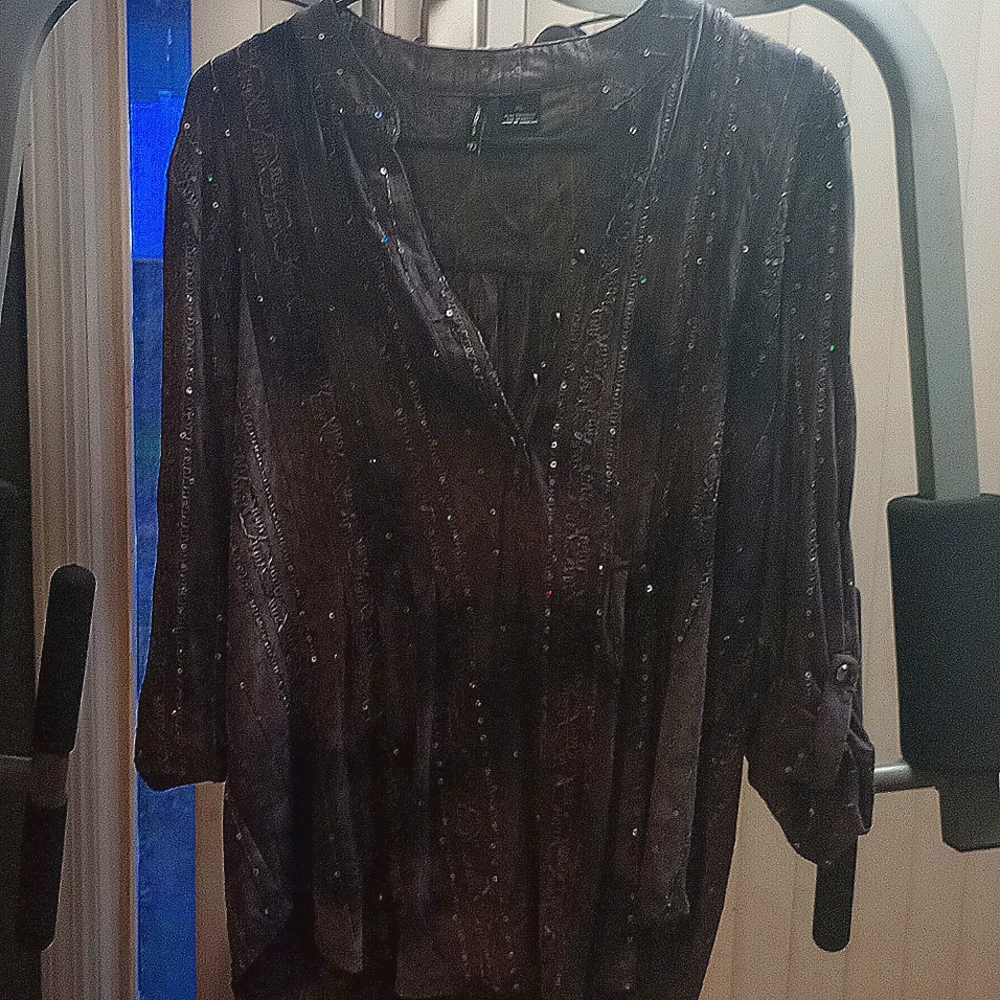 New directions  size extra large shirt